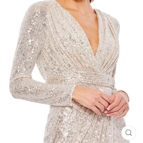 Mac Duggal Sequined Long Sleeve Ruched waist Gown Size 12 - Picture 3 of 4